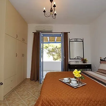 Evita Hotel Alikí